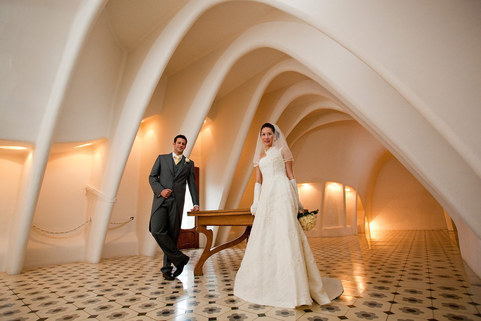 カサ バトリョの費用 写真 ヨーロッパ結婚式 挙式 His海外ウェディング