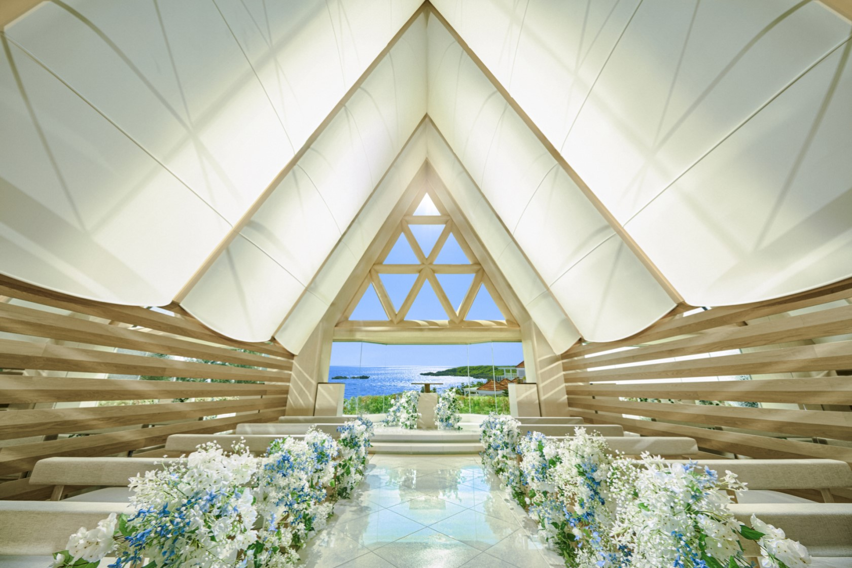 【送料無料】 ～ 愛を贈りたいから ～   結婚式Ver. アイネス ヴィラ ノッツェ 宮古島の費用・写真｜沖縄結婚式・挙式｜HIS