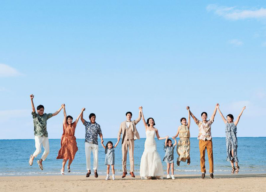 白の教会の費用 写真 沖縄結婚式 挙式 Hisウェディング