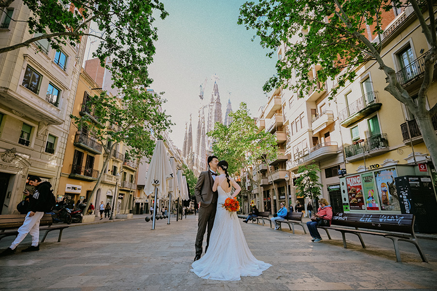 ヨーロッパ結婚式・挙式・ウェディング「スペイン・バルセロナ教会フォトウェディング」フォト