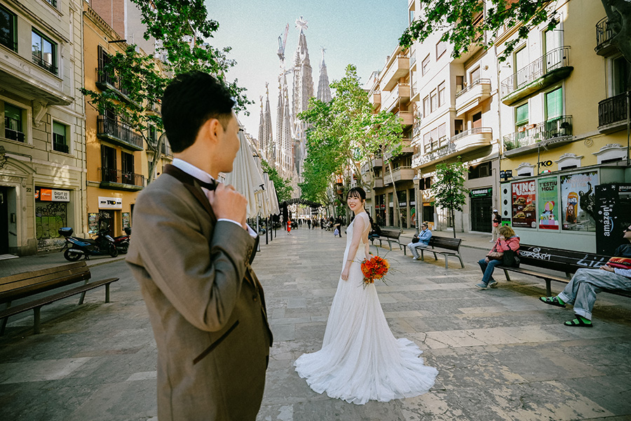 ヨーロッパ結婚式・挙式・ウェディング「スペイン・バルセロナ教会フォトウェディング」フォト