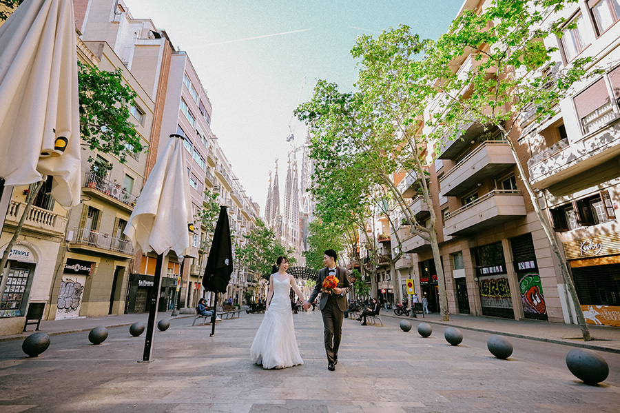 ヨーロッパ結婚式・挙式・ウェディング「スペイン・バルセロナ教会フォトウェディング」フォト