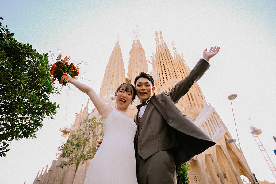 ヨーロッパ結婚式・挙式・ウェディング「スペイン・バルセロナ教会フォトウェディング」フォト
