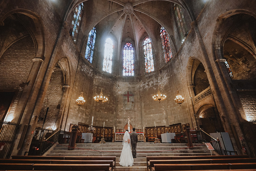 ヨーロッパ結婚式・挙式・ウェディング「スペイン・バルセロナ教会フォトウェディング」フォト