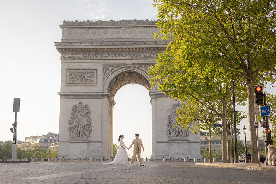 ヨーロッパ結婚式・挙式・ウェディング「フランス・パリ 早朝フォトウェディング」卒花フォト・卒花写真
