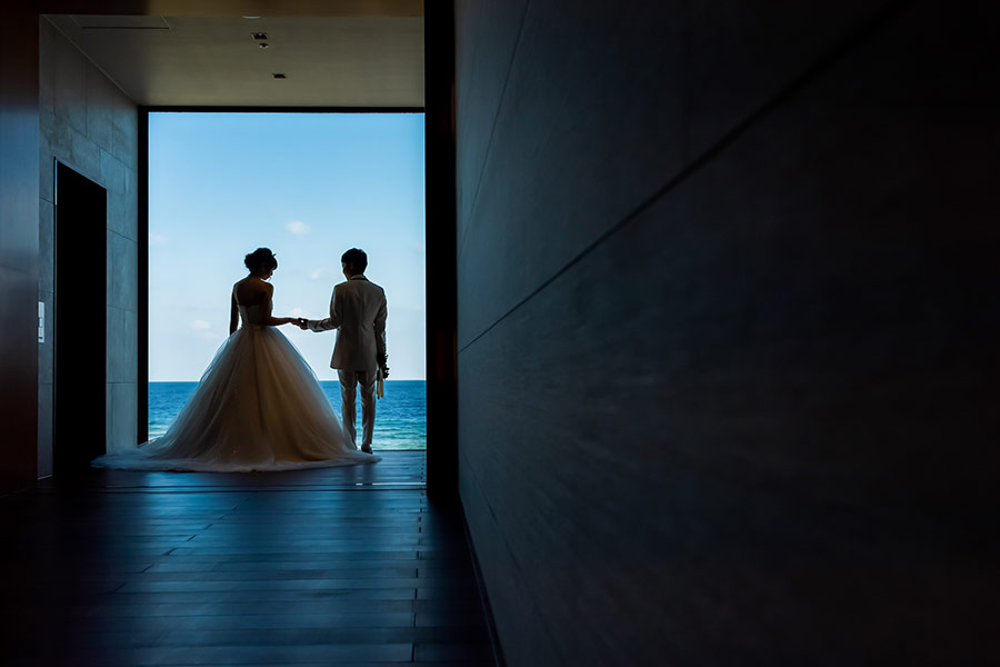 沖縄結婚式・挙式・ウェディング「星野リゾート　トマム 水の教会」フォト