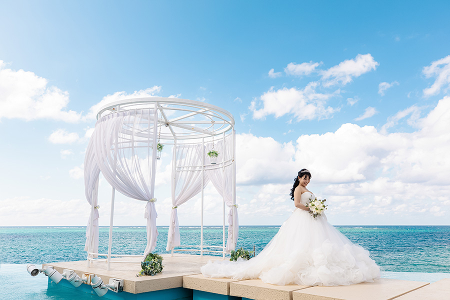 沖縄結婚式・挙式・ウェディング「アートグレイス オーシャンフロント ガーデンチャペル 沖縄」写真・レポート