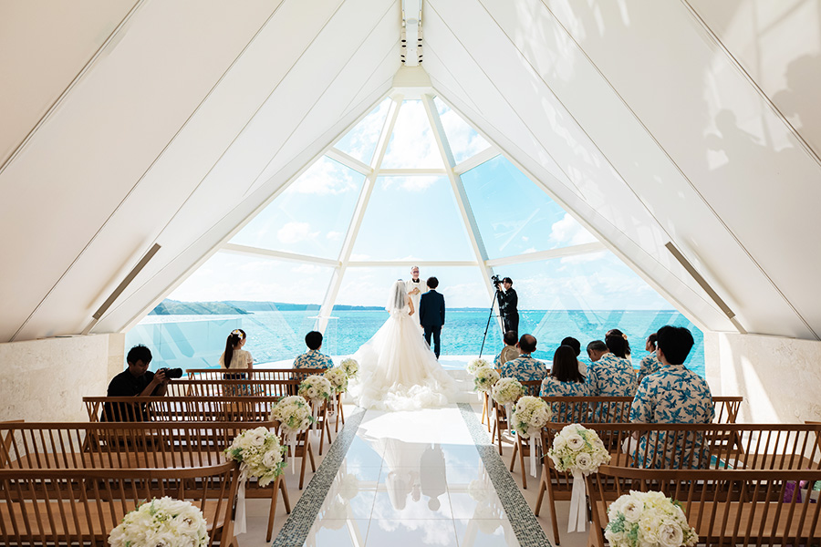 沖縄結婚式・挙式・ウェディング「アートグレイス オーシャンフロント ガーデンチャペル 沖縄」写真・レポート