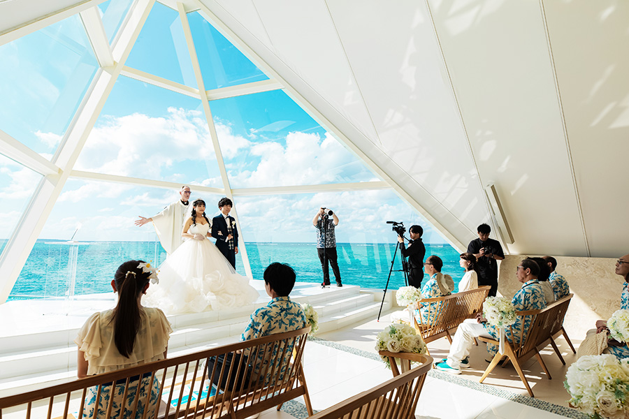 沖縄結婚式・挙式・ウェディング「アートグレイス オーシャンフロント ガーデンチャペル 沖縄」写真・レポート