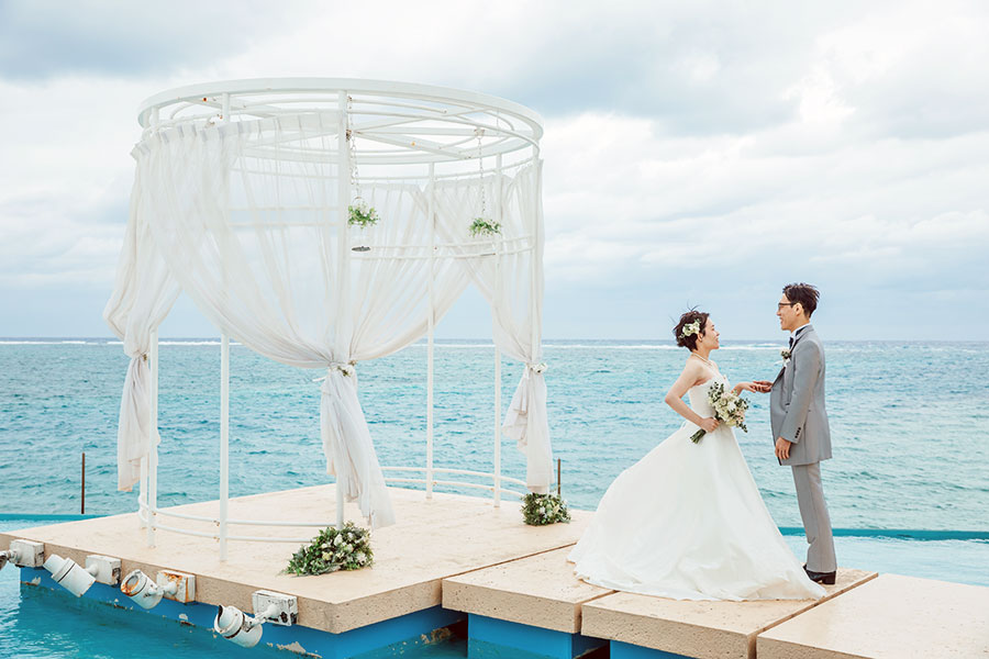 沖縄結婚式・挙式・ウェディング「アートグレイス オーシャンフロント ガーデンチャペル 沖縄」写真・レポート