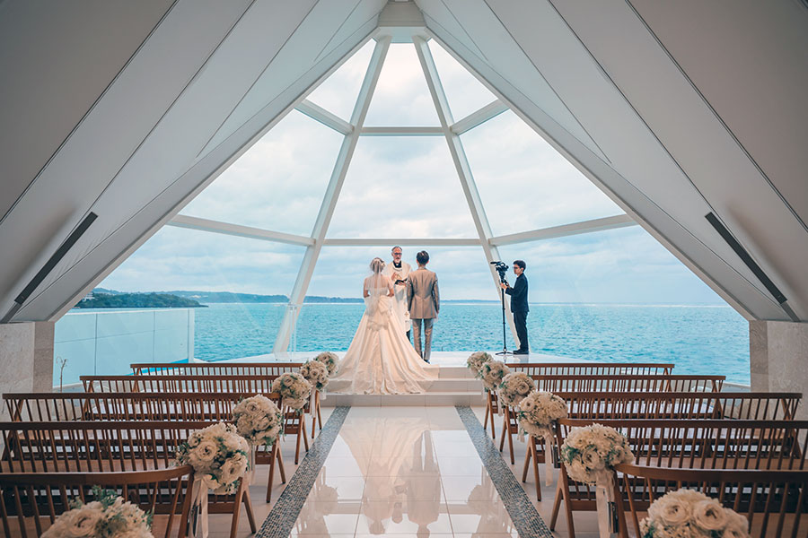 沖縄結婚式・挙式・ウェディング「アートグレイス オーシャンフロント ガーデンチャペル 沖縄」写真・レポート