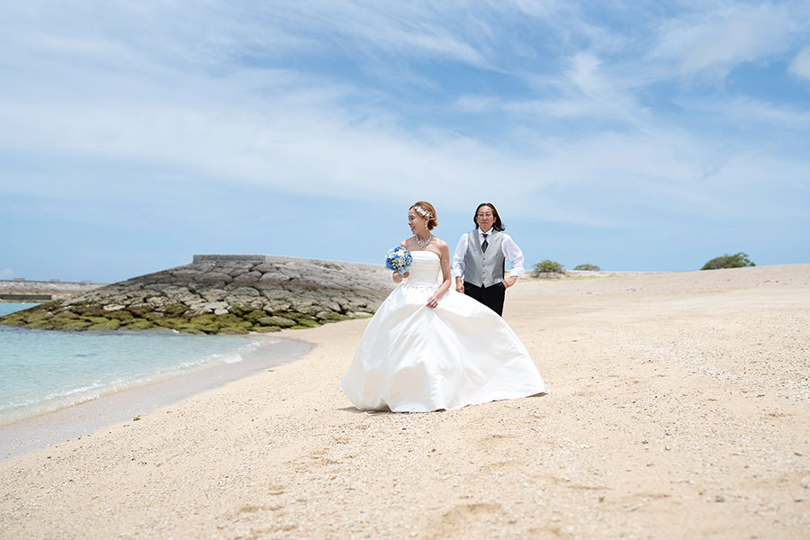 沖縄結婚式・挙式・ウェディング「チャペル＆ビーチフォトプラン シーシェルブルー」写真・レポート