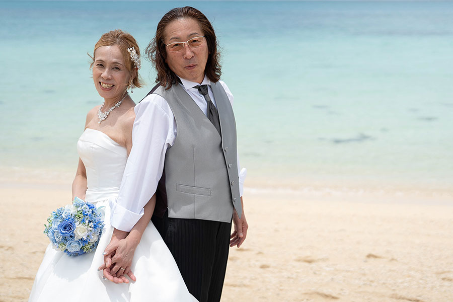 沖縄結婚式・挙式・ウェディング「チャペル＆ビーチフォトプラン シーシェルブルー」写真・レポート