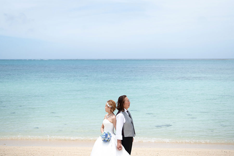 沖縄結婚式・挙式・ウェディング「チャペル＆ビーチフォトプラン シーシェルブルー」写真・レポート